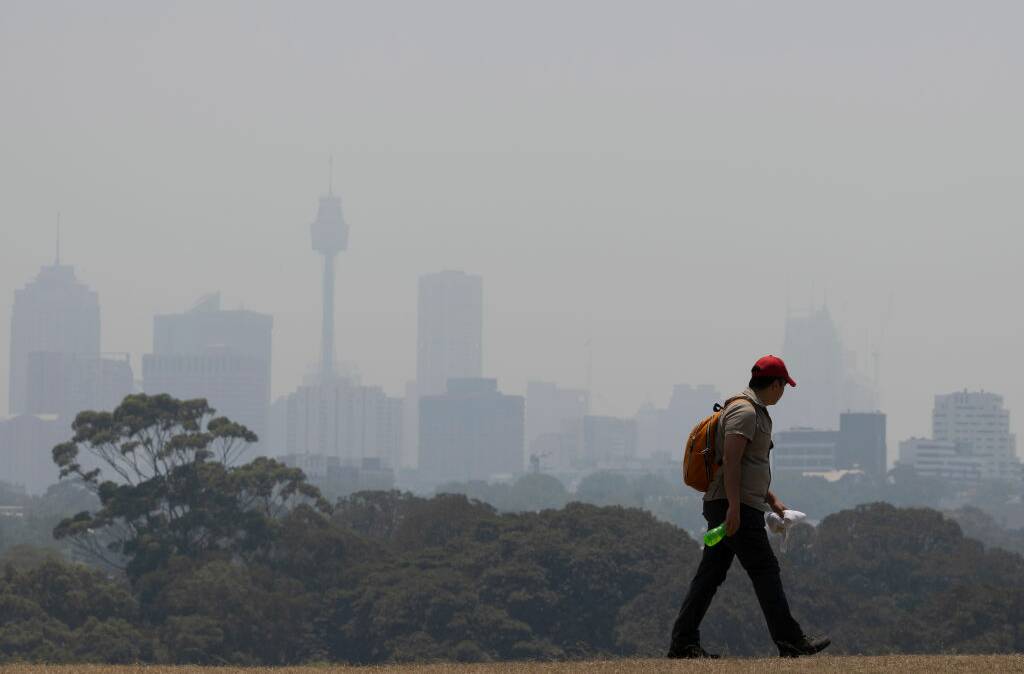 Smoke from NSW bushfires blankets the Sydney CBD. Picture: Getty Images