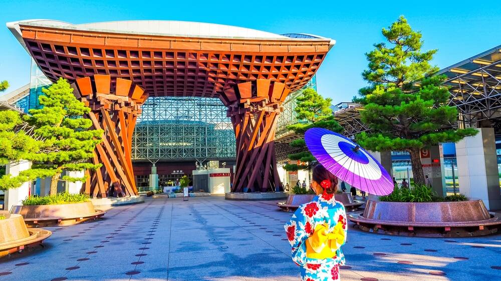 Kanazawa has an impressive historical precinct, modern art galleries, and a sprawling garden complex. Picture Shutterstock
