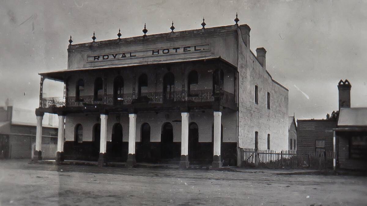 Historic photograph of the Royal Hotel circa 1935. Picture courtesy of Noel Butlin Archives Centre, ANU