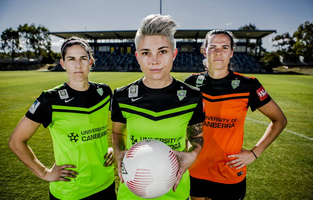Throwback: Michelle Heyman with former Canberra United teammates Caitlin Munoz and Lydia Williams. Picture: Jamila Toderas
