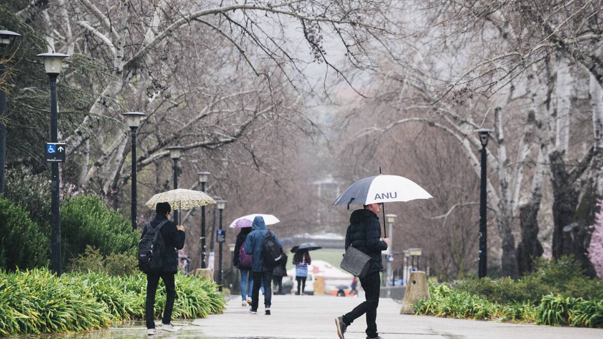 An estimated 4000 international students at ANU have been stranded due to the coronavirus travel bans.