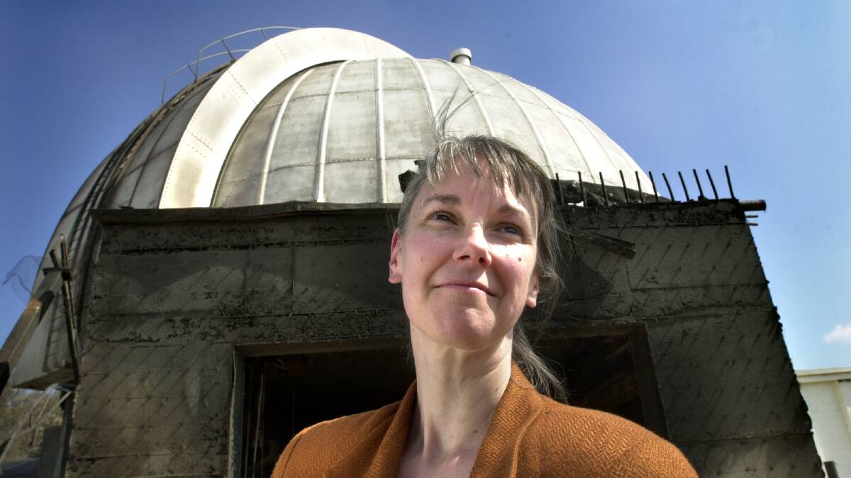 Professor Penny Sackett is a former boss of the Mount Stromlo Observatory (pictured in 2003) and a former chief scientist of Australia. Picture: Andrew Campbell