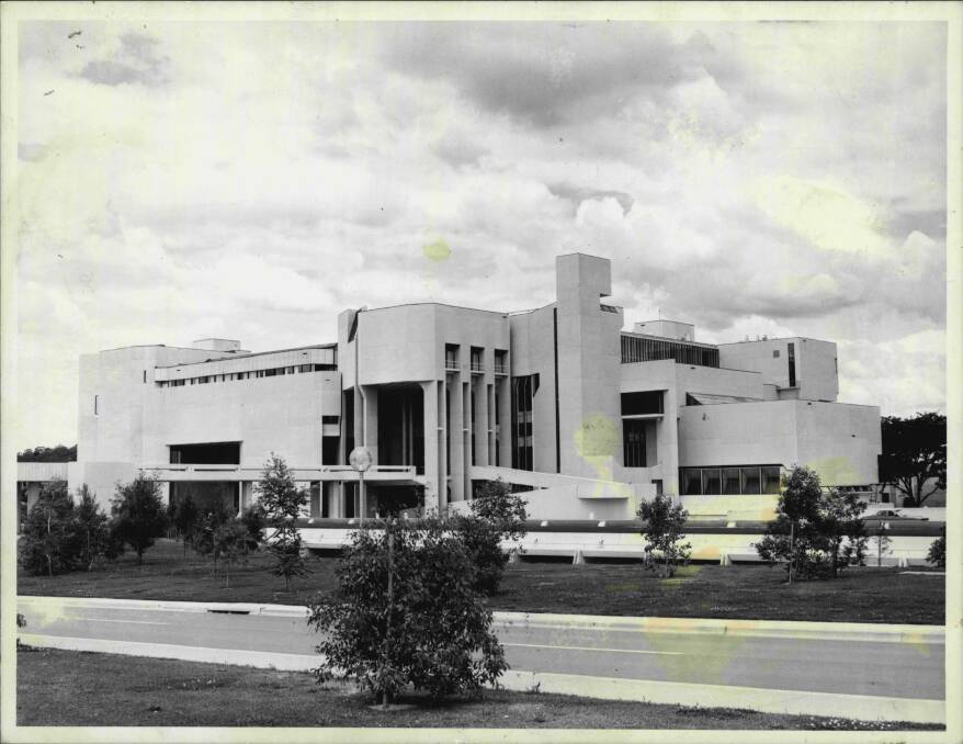 Australian National Gallery in 1984 - two years after it opened. 