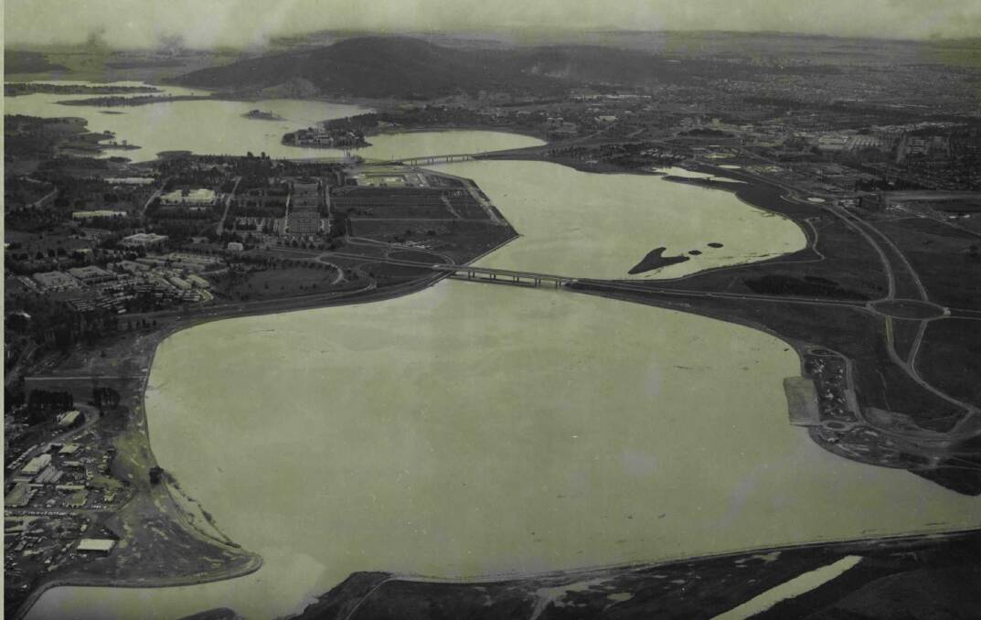 Lake Burley Griffin in 1964.
