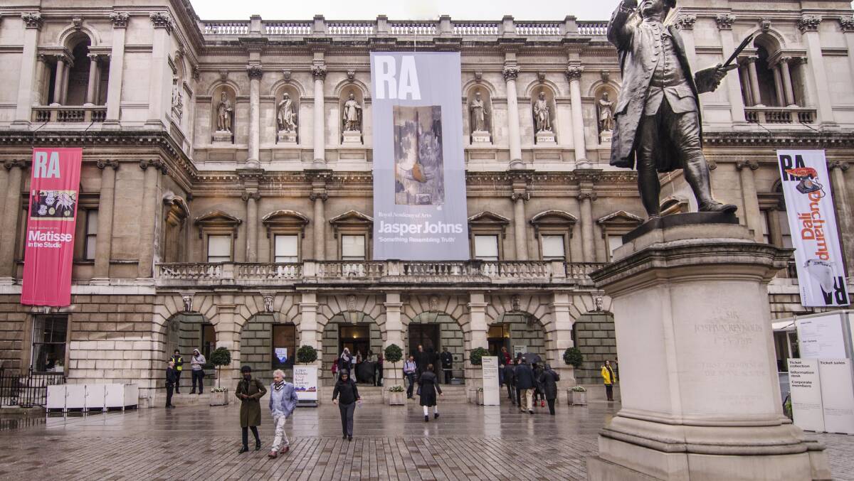 The Royal Academy of Arts in upmarket Mayfair district. Burlington House.