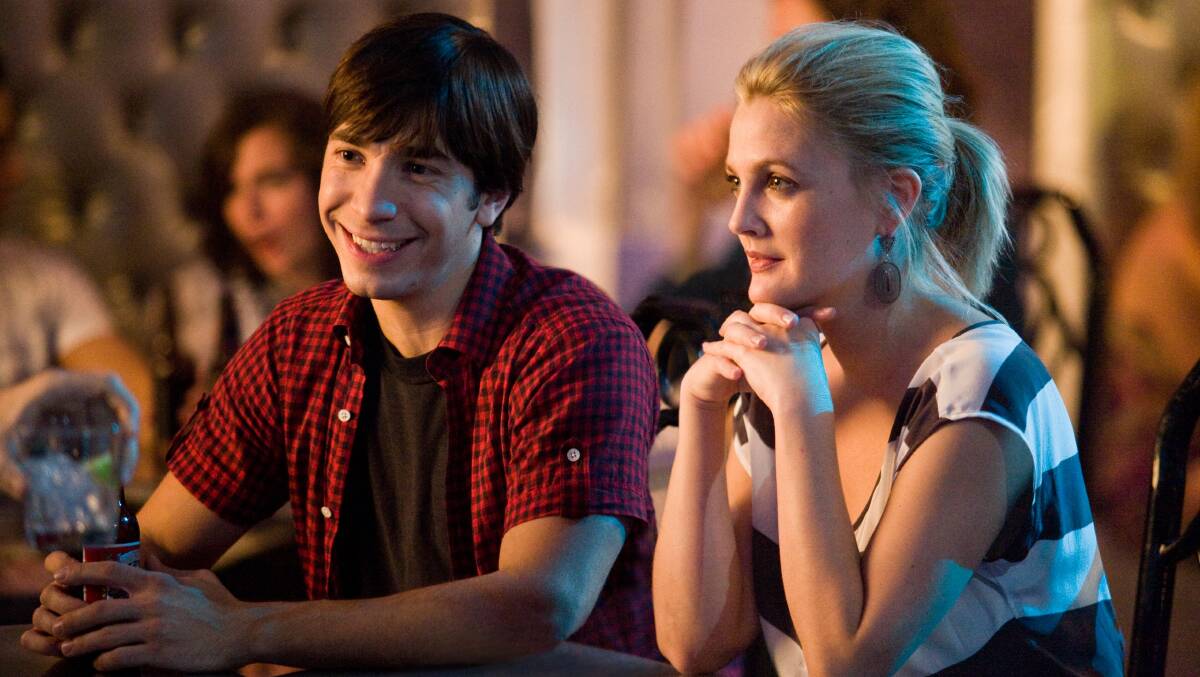  Justin Long, left, and Drew Barrymore in Going the Distance. Picture: Jessica Miglio