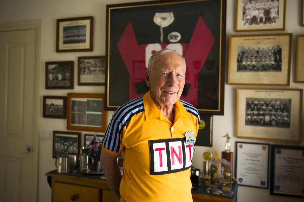 NRL match officials will wear black armbands to honour Noel Bissett. Photo: Dion Georgopoulos