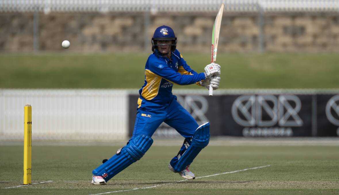 ACT Meteors captain Erin Osborne will go for scans on a leg injury. Picture: Lawrence Atkin