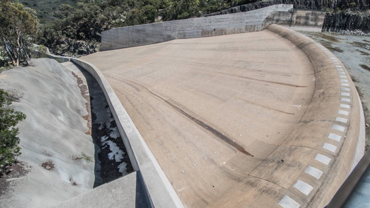 A dry Googong dam spillway. Picture: Karleen Minney