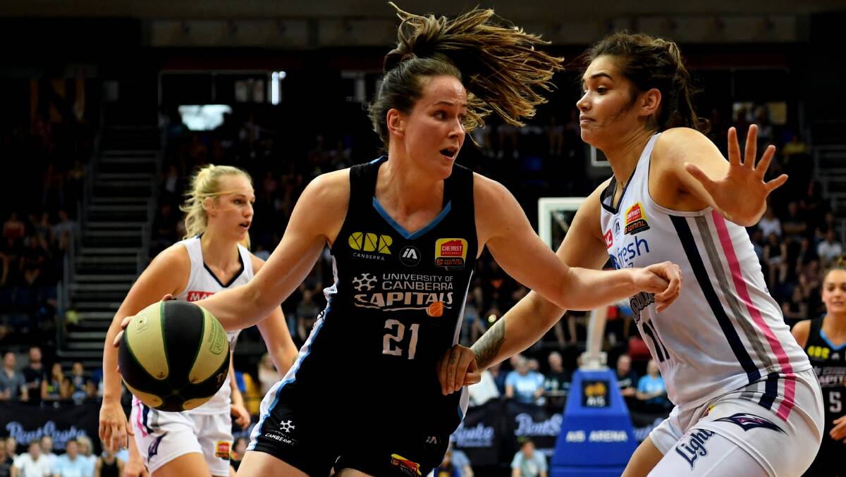 Keely Froling has emerged as a star on the rise in the WNBL. Picture: AAP Image/Sam Mooy