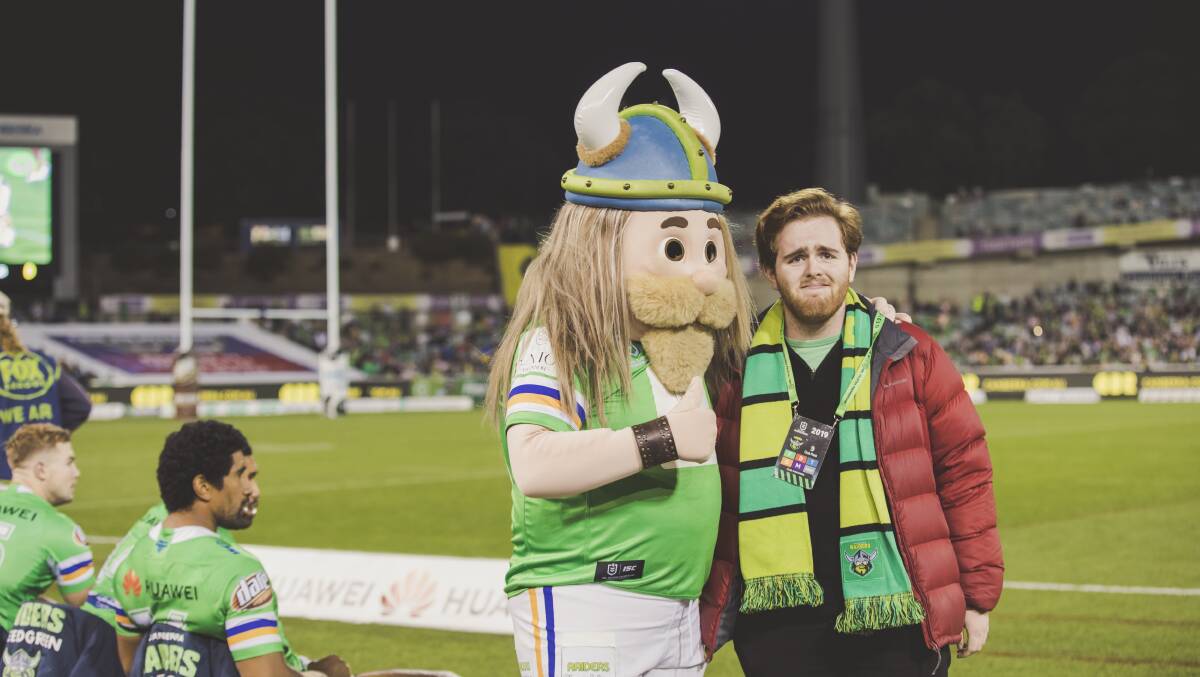 Jasper Lindell meets team mascot Victor on Sunday at Canberra Stadium at his first Canberra Raiders. Photo: Jamila Toderas
