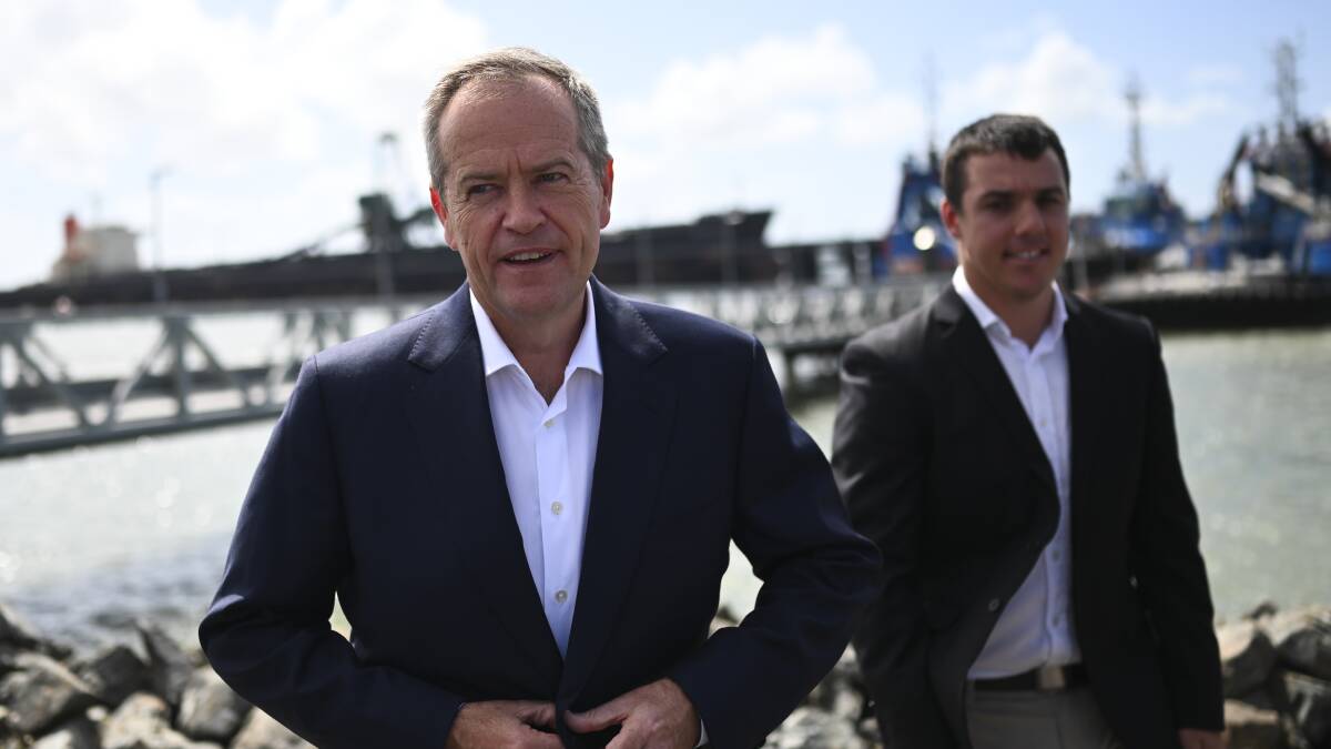 Opposition Leader Bill Shorten with Labor candidate for Flynn Zach Beers in Gladstone on Tuesday. Photo: AAP Image/Lukas Coch