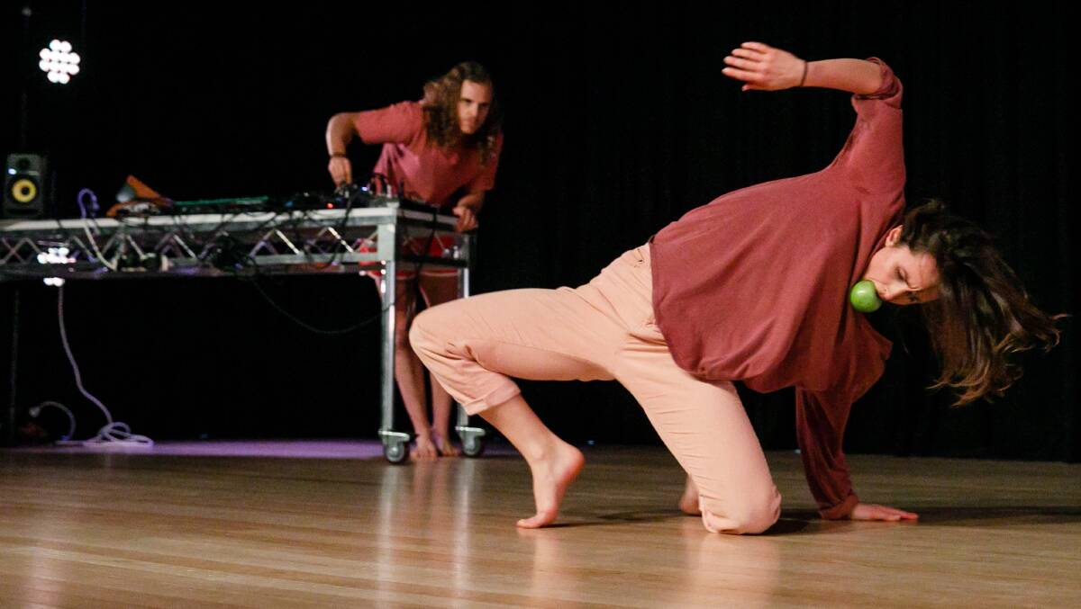 Eliza Sanders, right, performing Contents.Container for Dance on the Edge, 2019. Musician Brendan Anderson, left will be a House of Sand collaborating musician. Picture: Andrew S