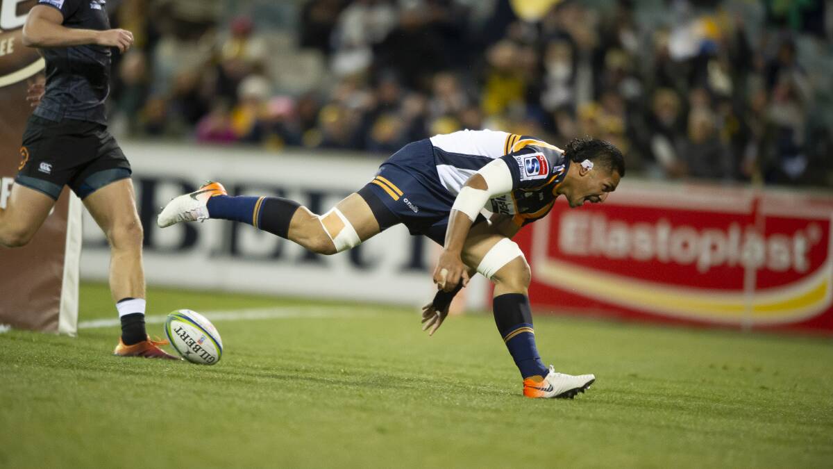 The Brumbies are sweating on the fitness of Pete Samu after he suffered a hamstring injury. Picture: Sitthixay Ditthavong