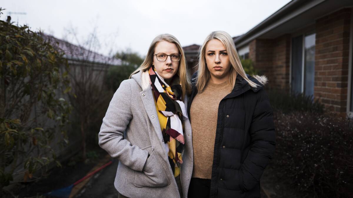 Ariarne Bunyan and her sister Tamara Farrell lost their mum to an accidental prescription overdose. Picture: Dion Georgopoulos