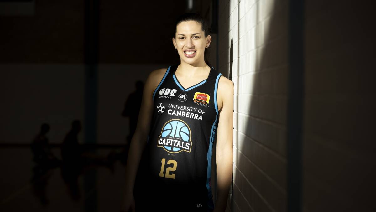 Marianna Tolo has re-signed with the Canberra Capitals for the 2020-21 season. Picture: Sitthixay Ditthavong