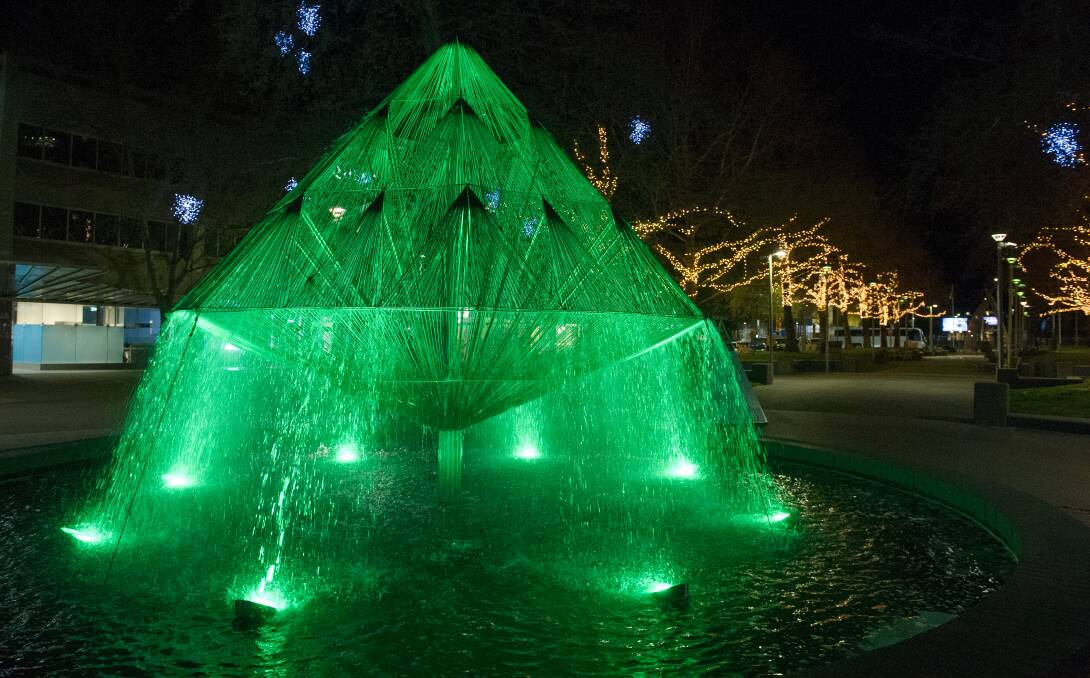 The Canberra Times fountain goes green for Raiders. Picture: Elesa Kurtz