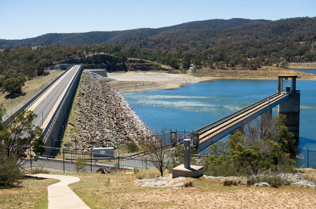Googong Dam, which supplies water for the ACT and Queanbeyan. Picture: Elesa Kurtz