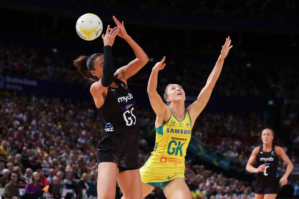 Maria Folau of New Zealand is challenged by Sarah Klau of Australia. Picture: Getty Images