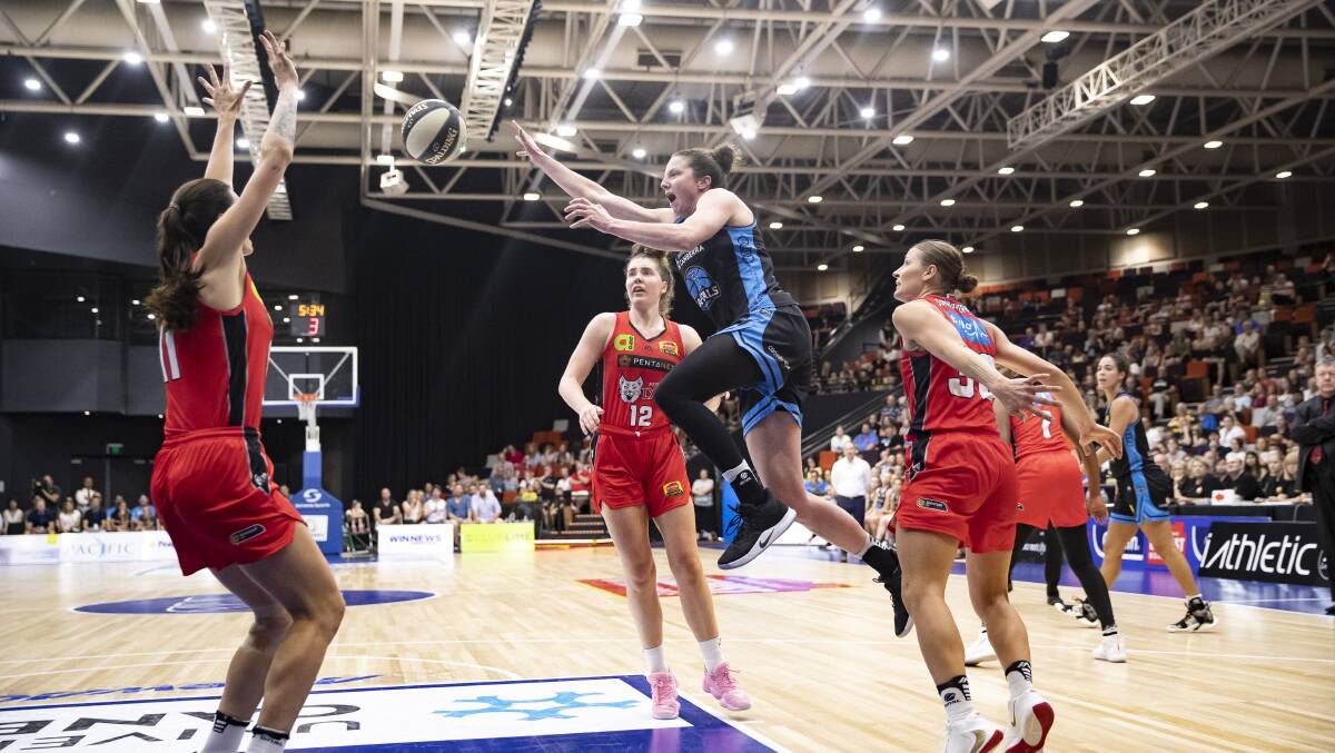 Kelsey Griffin in action at a packed National Convention Centre. Picture: Sitthixay Ditthavong