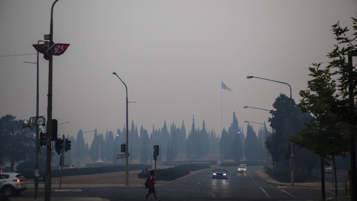 Bushfire smoke engulfs Canberra during the Black Summer bushfires. Picture: Jamila Toderas