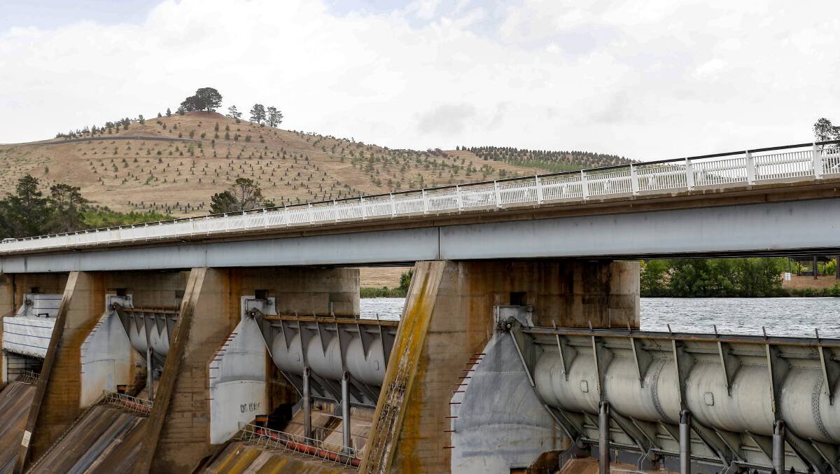 Scrivener Dam is designed to keep Lake Burley Griffin at a stable height. Picture: Sitthixay Ditthavong