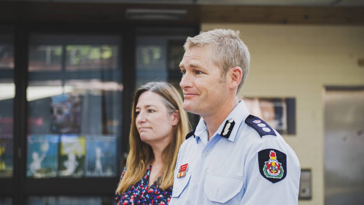 Superintendent Matthew Shonk speaks at a press conference at the Erindale evacuation centre, at Erindale College. Picture: Dion Georgopoulos