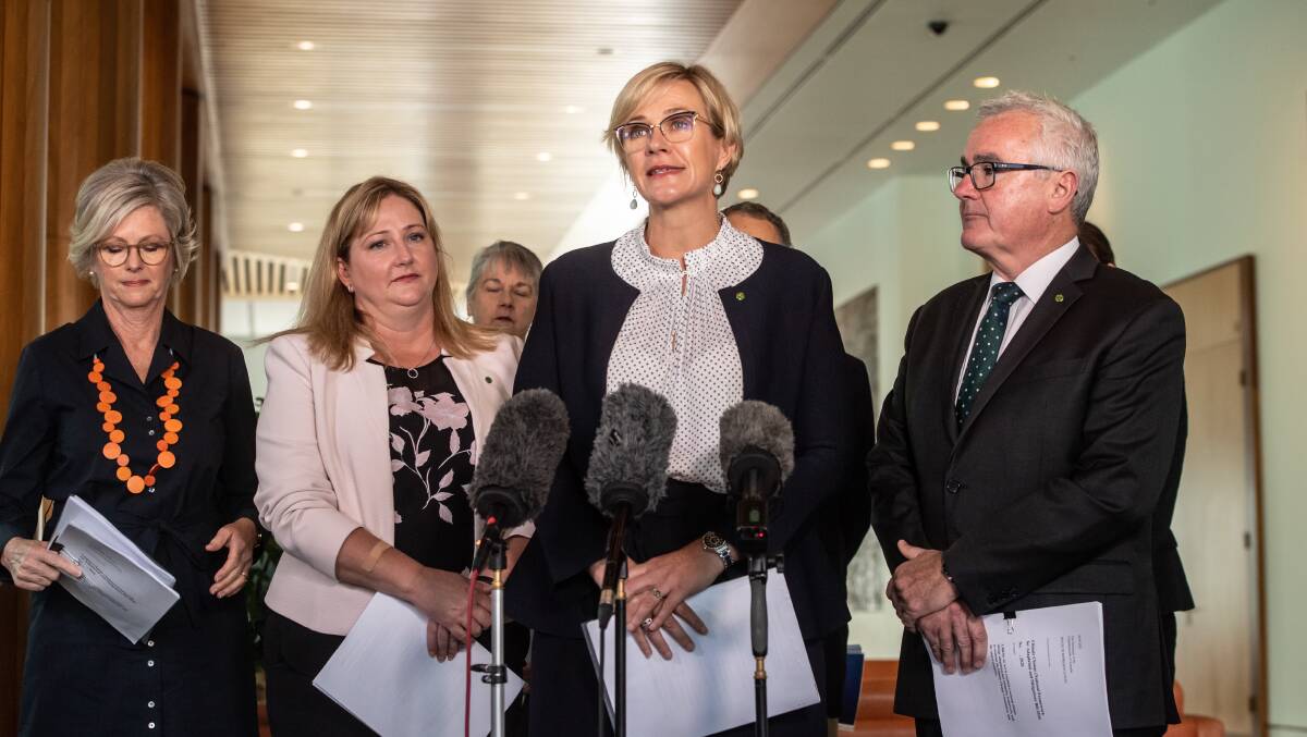 Zali Steggall, the member for Warringah, and other crossbenchers introducing the bill in 2020. Picture: Karleen Minney.