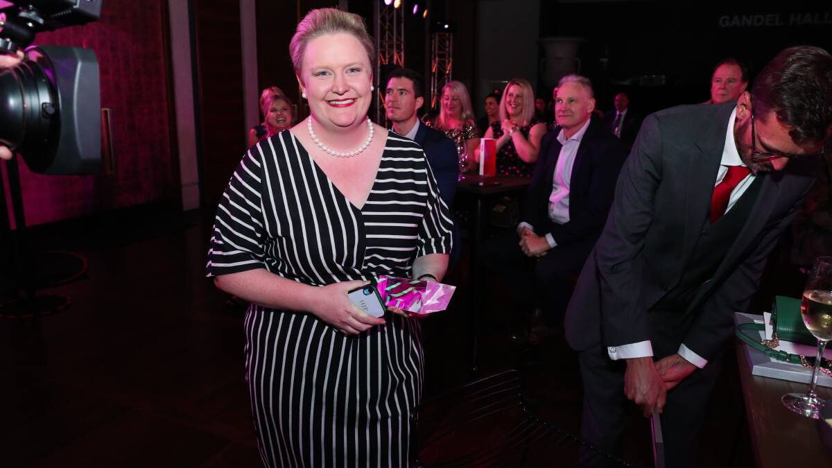 Heidi Prowse winning the 2020 Telstra ACT Business Woman of the Year.