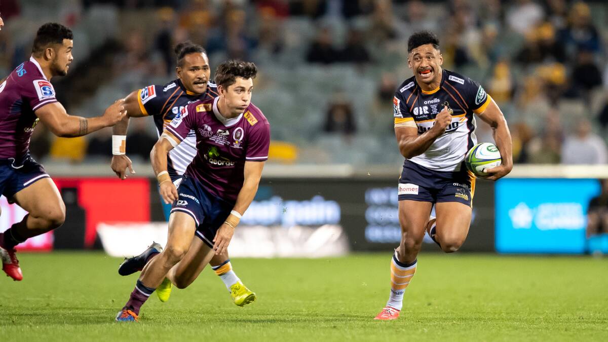 Simone makes a line break in the Brumbies' champion win over Queensland. Picture: Sitthixay Ditthavong