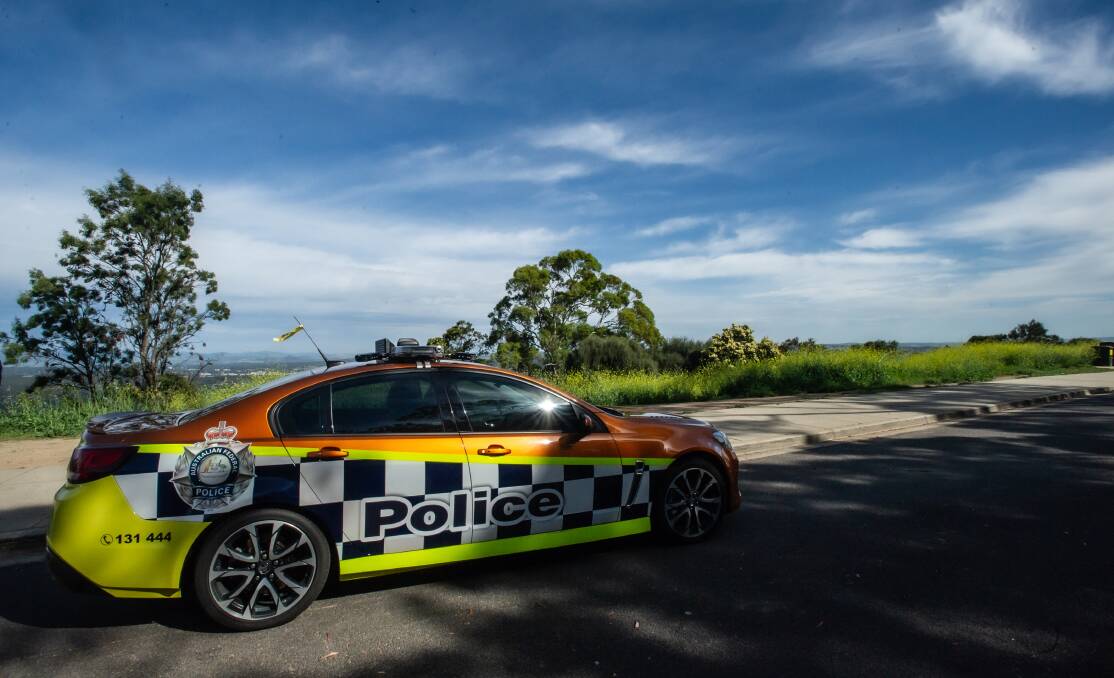 Police escorted a party of six people out of the ACT on Saturday night after the visitors were found to be in breach of quarantine orders. Picture: Karleen Minney.
