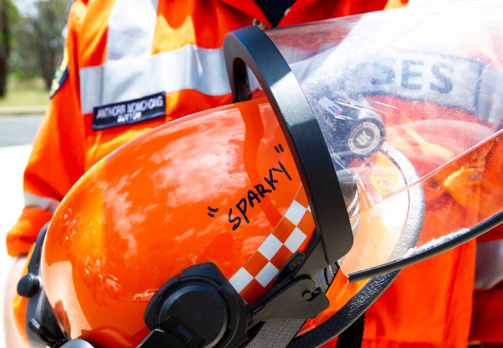 ACT SES volunteers will help the ACT Policing COVID-19 Taskforce to contact all people in quarantine. Picture: Elesa Kurtz
