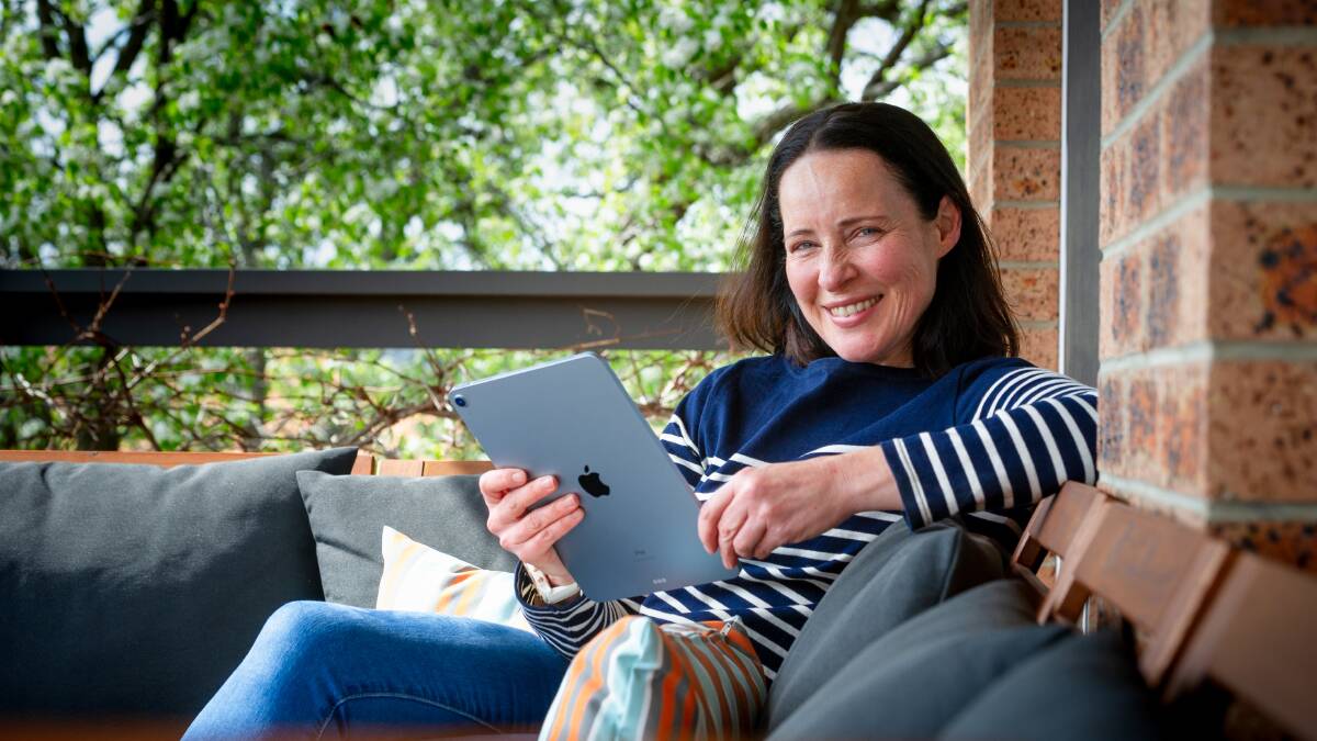 Canberra novelist Jenny Bond has made one of her e-books free for lockdown. Picture: Elesa Kurtz