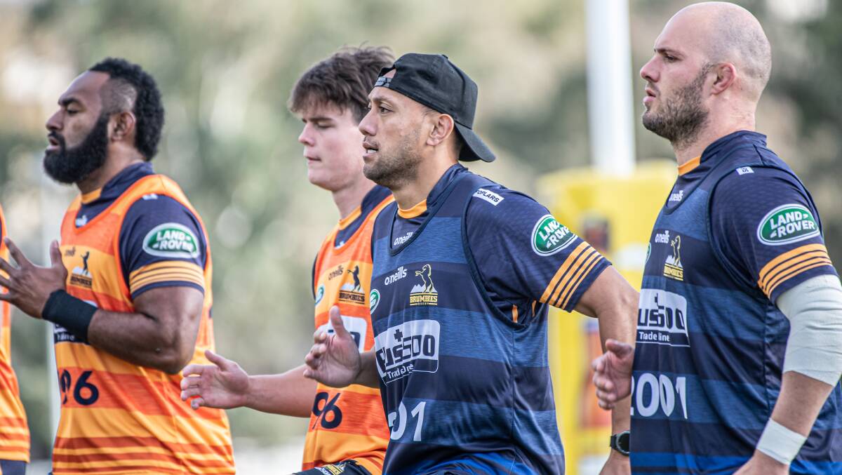 Christian Lealiifano, centre, will train with the Brumbies while he's back in Canberra. Picture: Karleen Minney