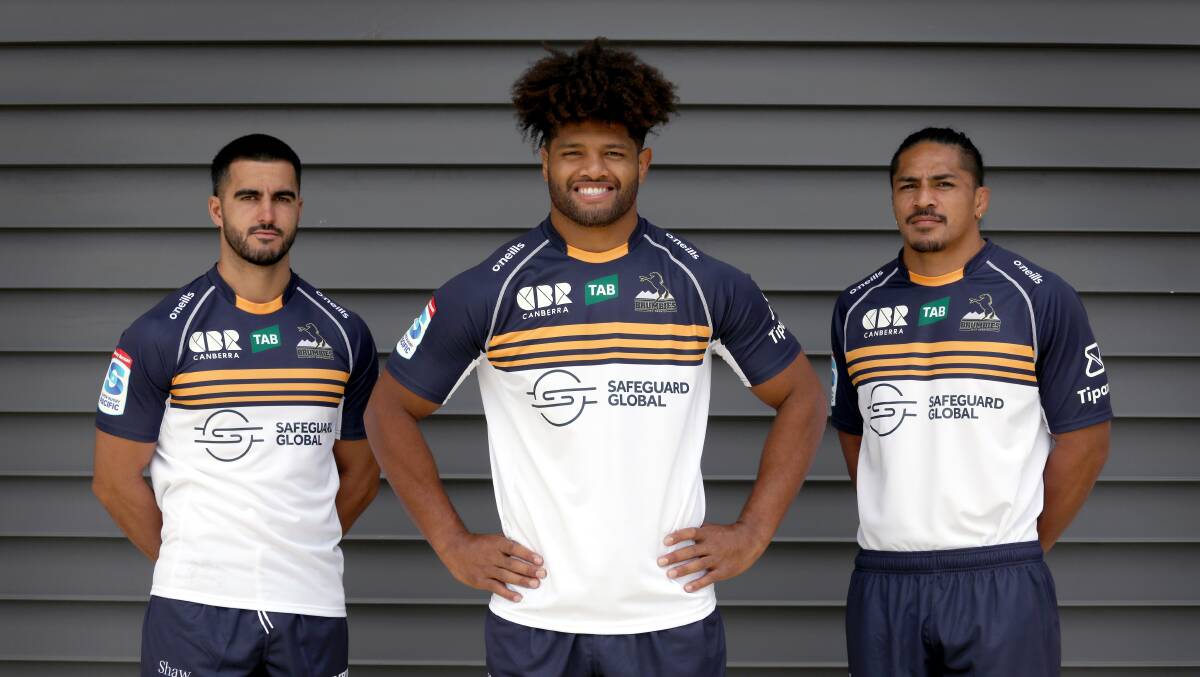 Brumbies star Rob Valetini, centre, has signed a new contract. Picture by James Croucher