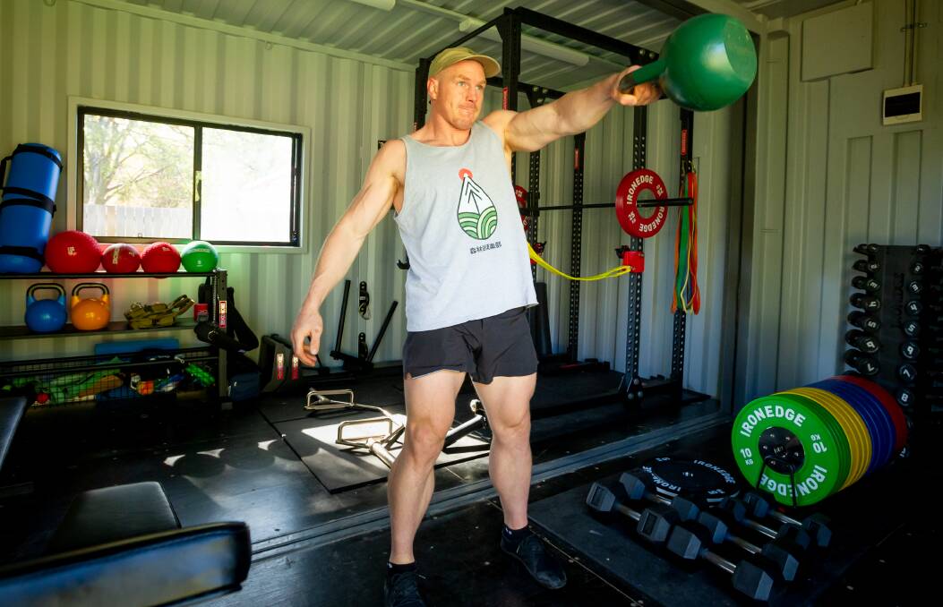 David Pocock training at his home gym after finishing his quarantine period. Picture: Elesa Kurtz