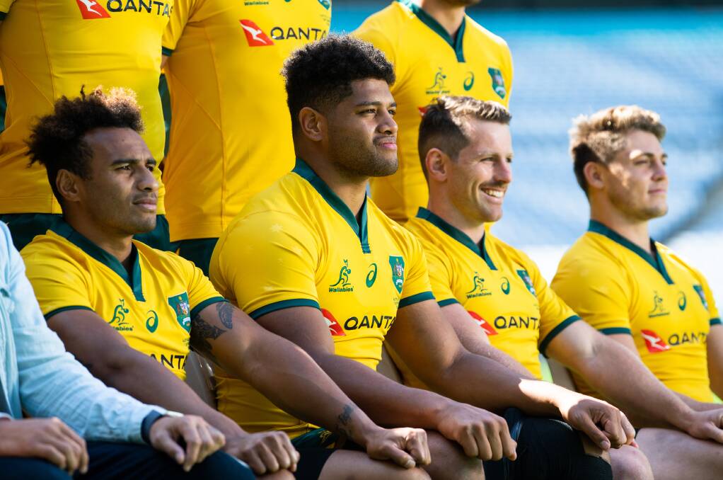 Rob Valetini, centre, at the Wallabies captain's run on Friday. Picture: RugbyAU Media/Stuart Walmsley