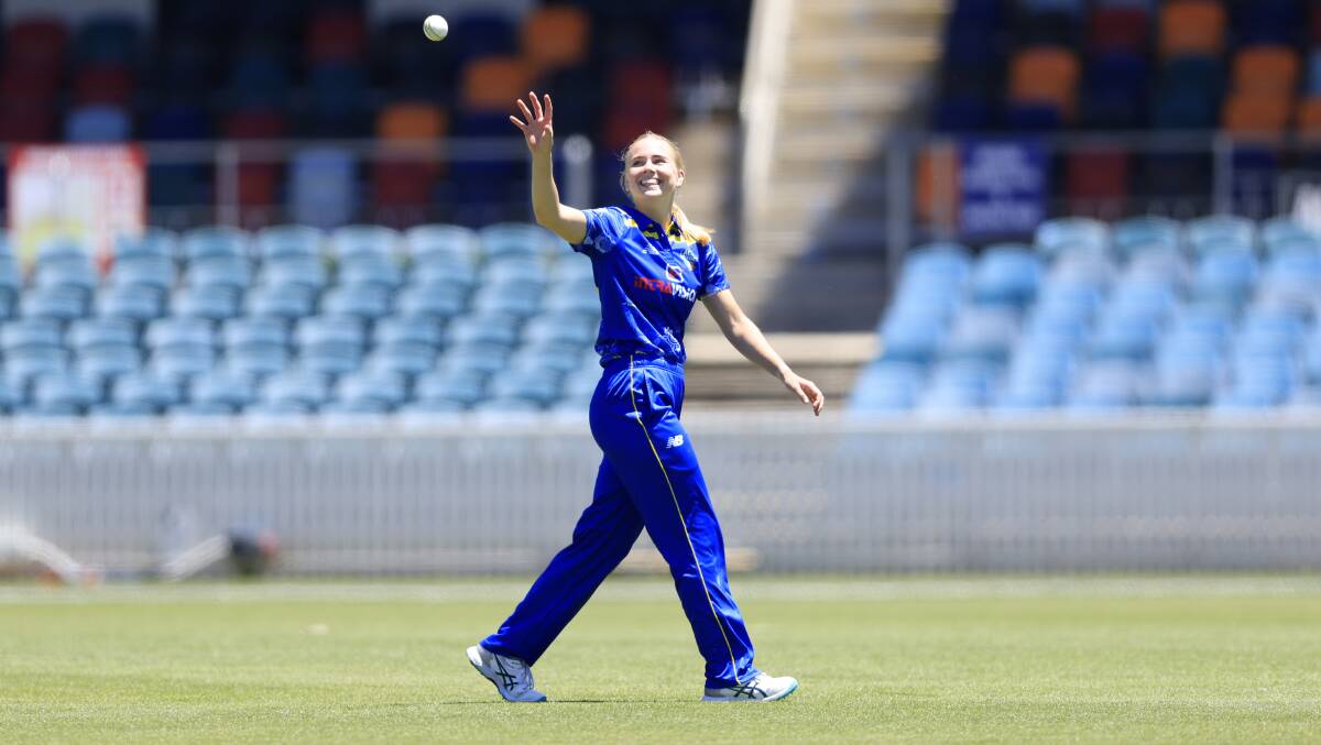 Meteors bowler Annie Wikman in the clash against South Australia. Picture by Keegan Carroll