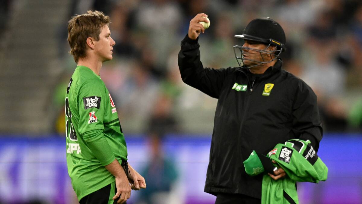 The umpire explains to Adam Zampa why the Mankad was not out. Picture Getty Images