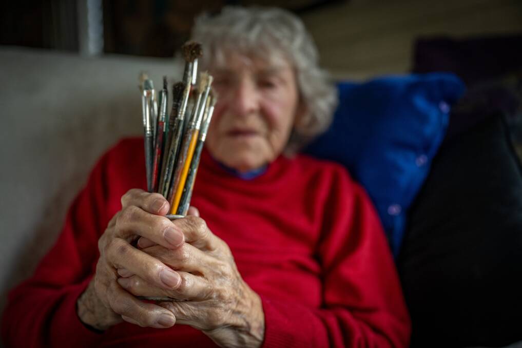 Eileen Brooker can no longer paint due to her deteriorating eyesight. Picture by Paul Scambler