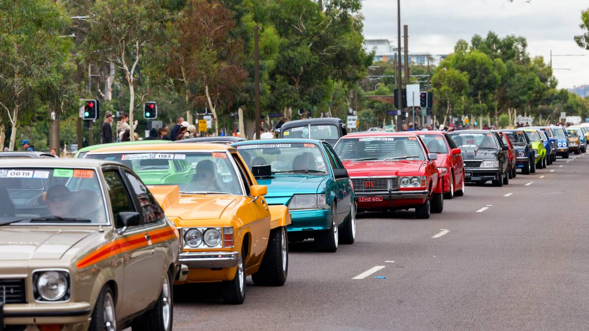 Summernats City Cruise. Pictures by Sitthixay Ditthavong