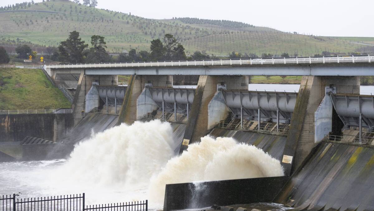 Rain fell over Canberra adding more water to dams across the ACT, including Scrivener Dam which holds back the Molonglo River to form Lake Burley Griffin. Picture: Keegan Carroll