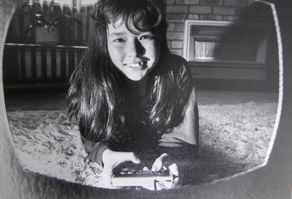 ACT Nintendo champion Sally Nolan, 15, on July 8, 1992. Picture: Graham Tidy