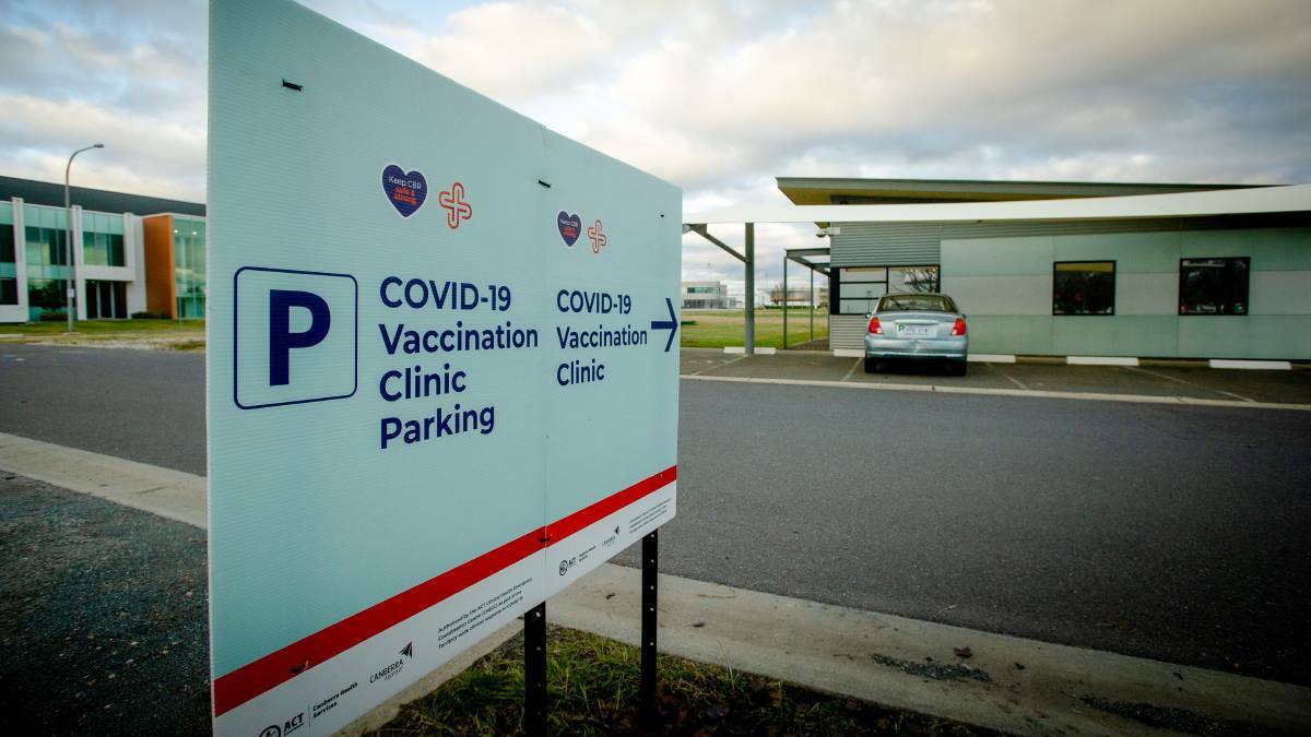 Canberrans are being encouraged to book in vaccination appointments. Picture: Elesa Kurtz