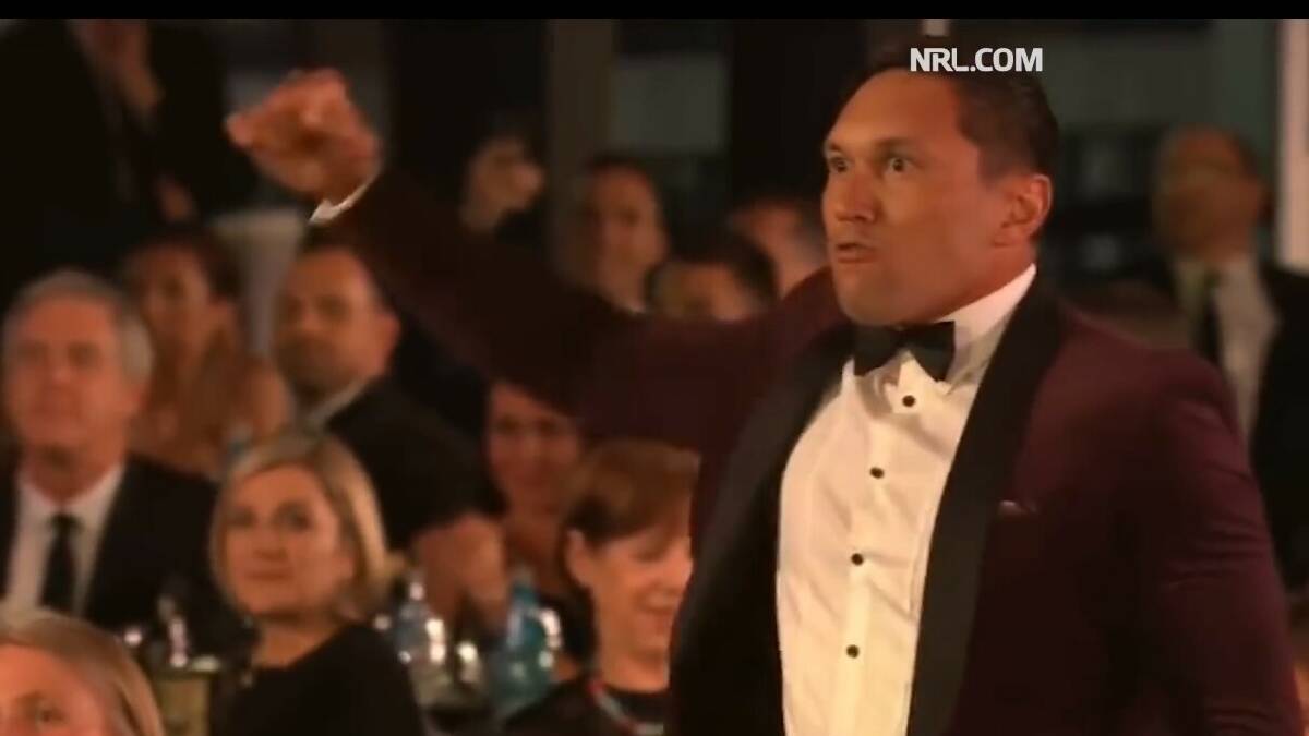 Rapana performs the haka in honour of Roger Tuivasa-Sheck's Dally M Medal. Picture: Screenshot of nrl.com