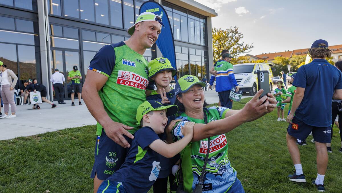 Raiders star Jack Wighton with fans Mason, Molly and Meg Brice. Picture by Keegan Carroll