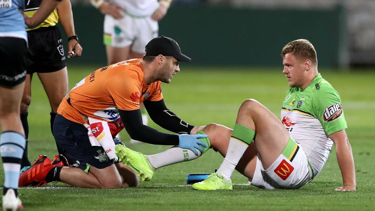 Ryan Sutton came off with a knee injury. Picture: Getty Images