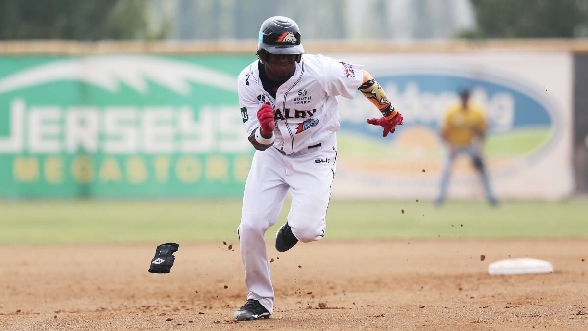 Cavalry infielder Jordy Barley shows his speed on his final day in the ABL. Picture: SMP Images