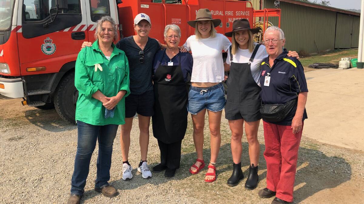 Meg Lanning, Ellyse Perry, and Sophie Molineux reached out to the RFS and the bushfire affected areas in southern NSW. Picture: RFS