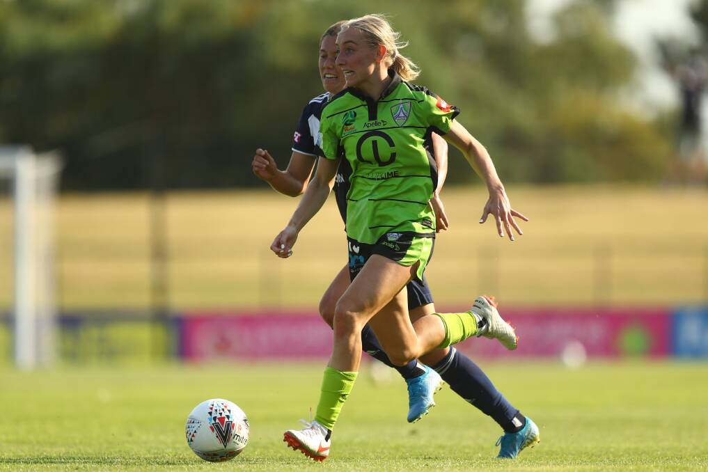 Nicki Flannery equalised the score with a late first-half strike for Canberra United. Picture: Getty
